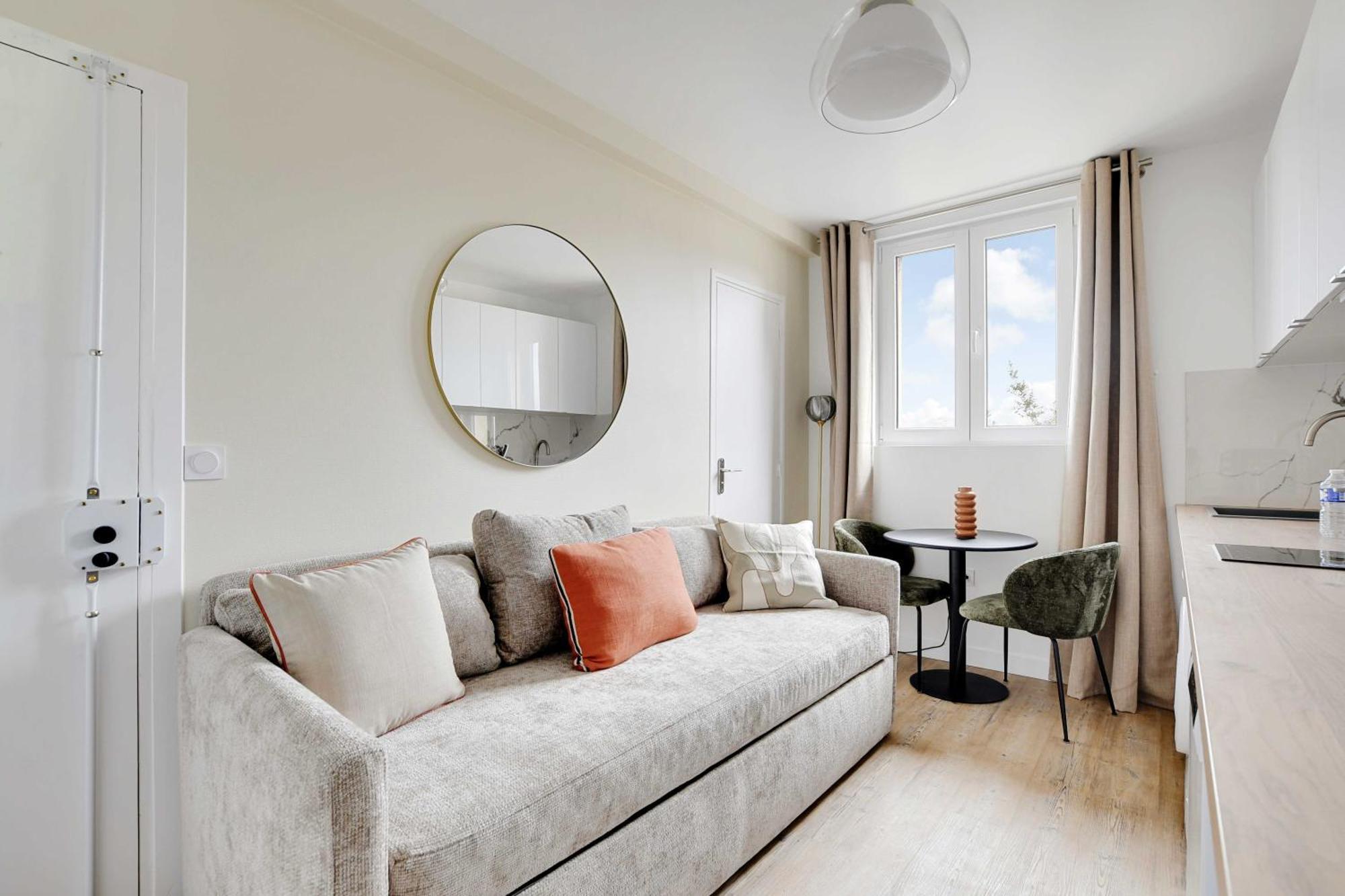 Cosy Apartment - 1Bdr For 3P - Иври сюр Сен Екстериор снимка