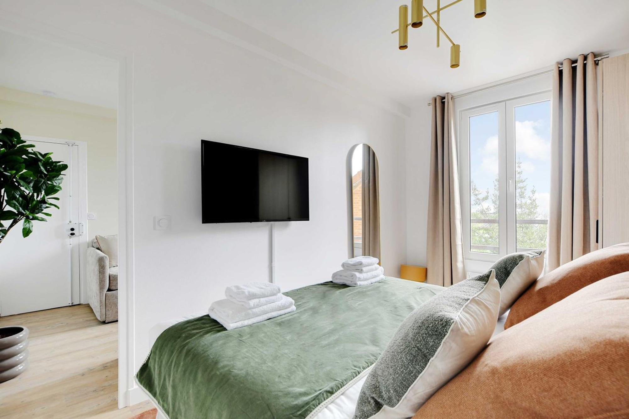 Cosy Apartment - 1Bdr For 3P - Иври сюр Сен Екстериор снимка