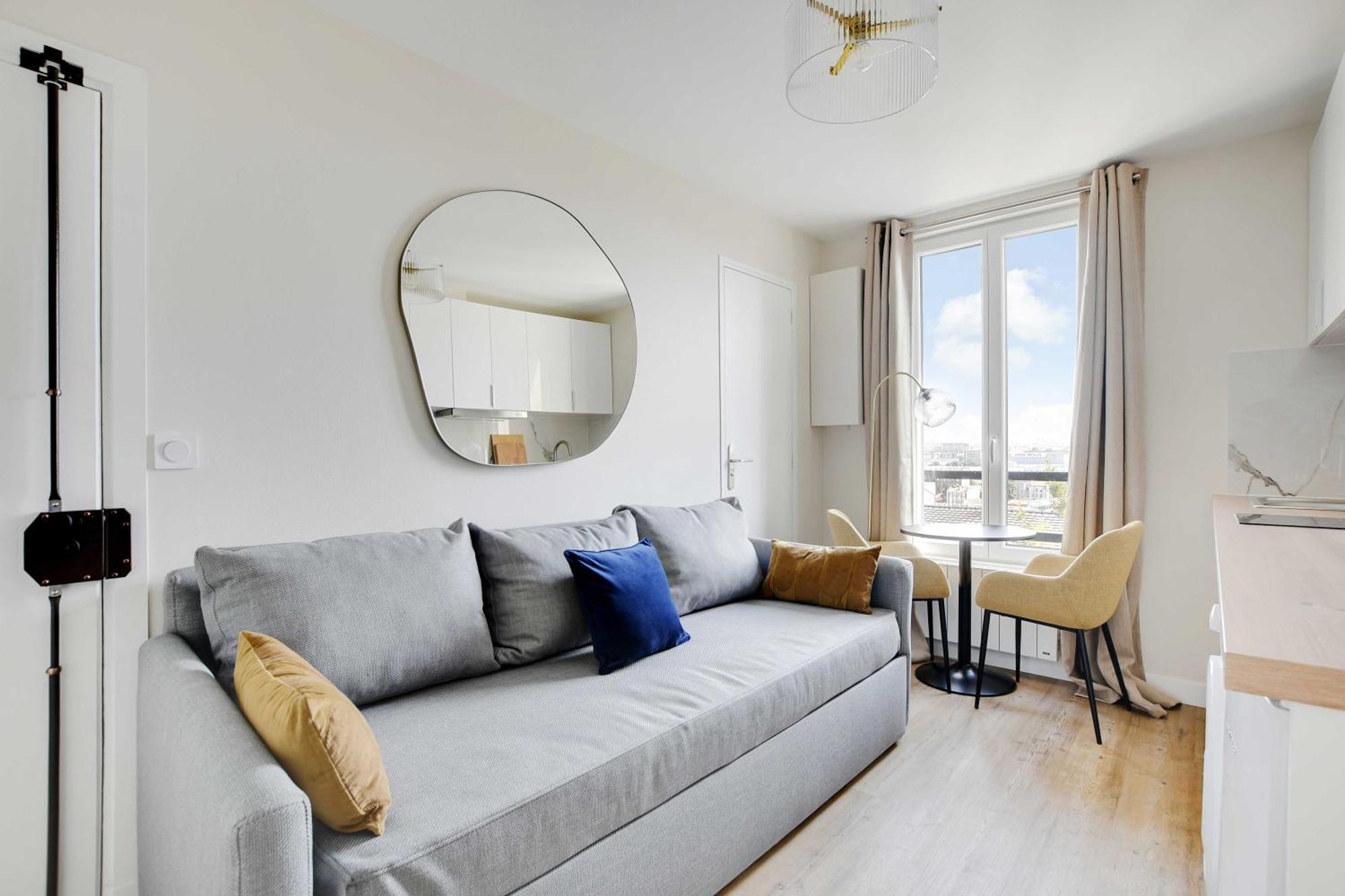 Cosy Apartment - 1Bdr For 3P - Иври сюр Сен Екстериор снимка