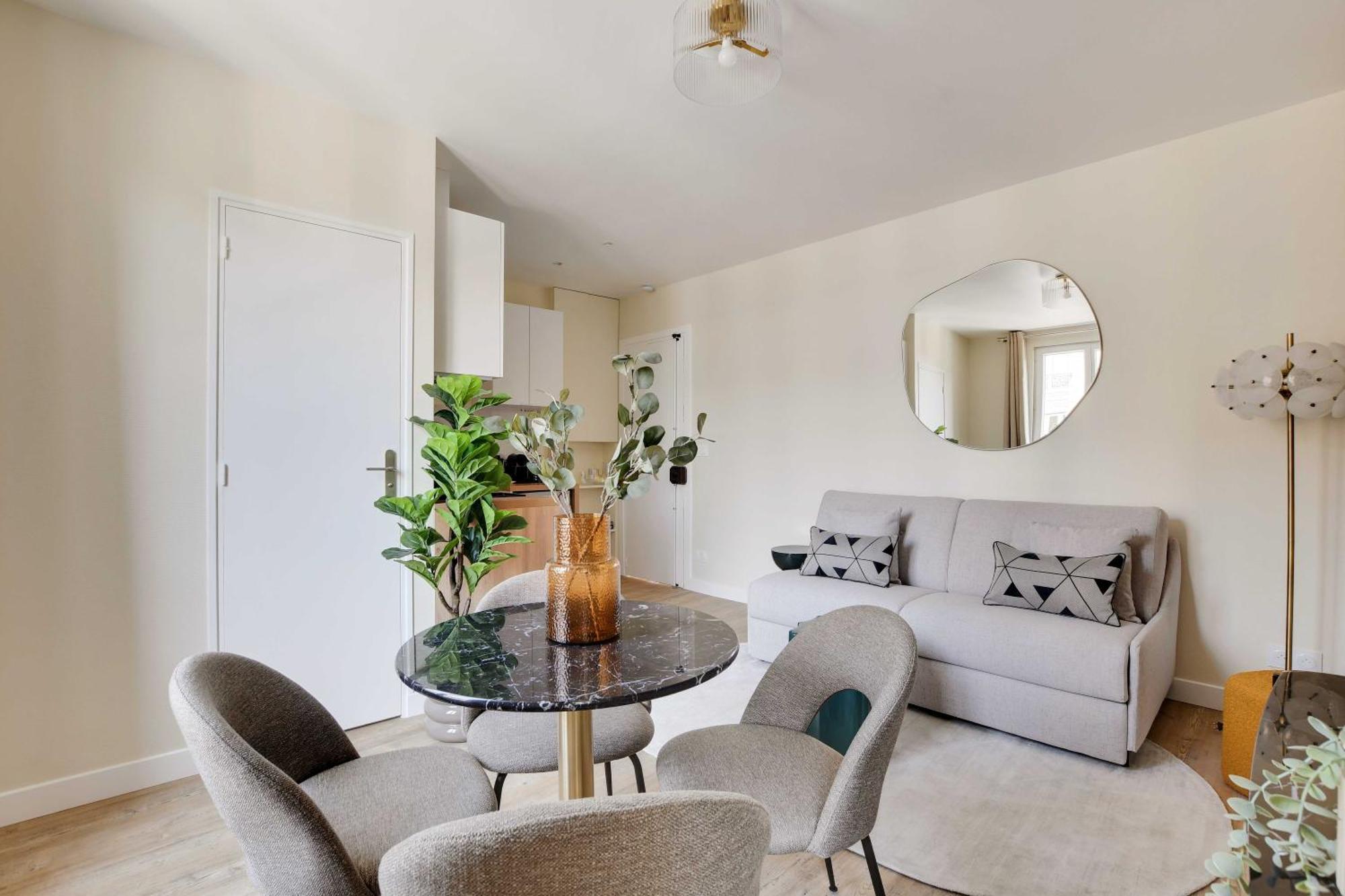 Cosy Apartment - 1Bdr For 3P - Иври сюр Сен Екстериор снимка