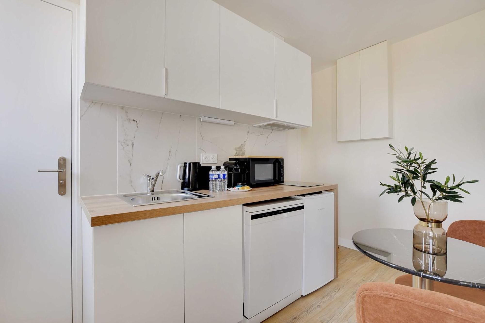 Cosy Apartment - 1Bdr For 3P - Иври сюр Сен Екстериор снимка