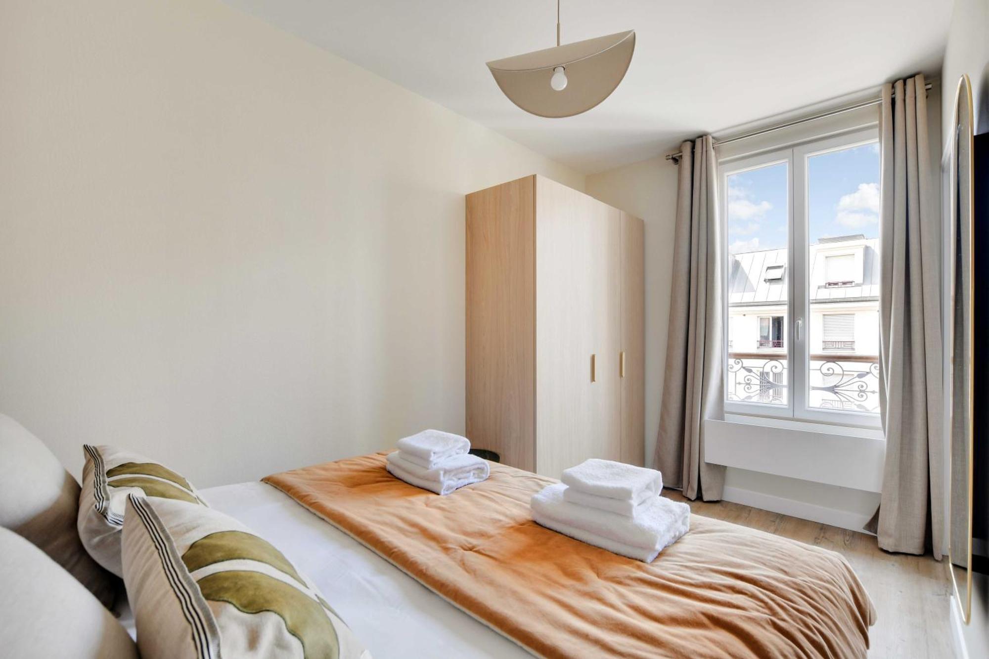 Cosy Apartment - 1Bdr For 3P - Иври сюр Сен Екстериор снимка