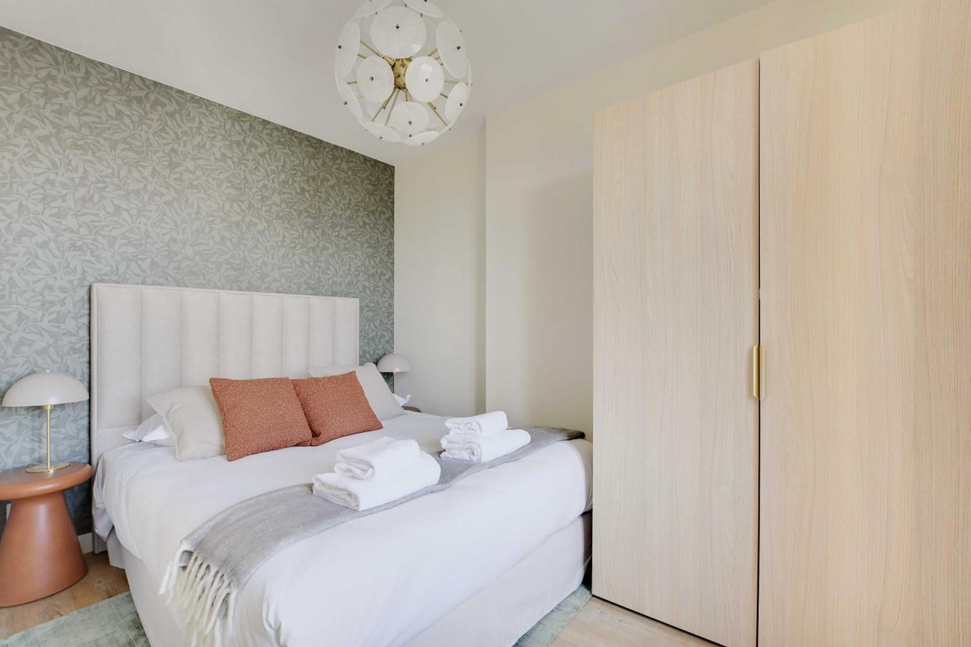 Cosy Apartment - 1Bdr For 3P - Иври сюр Сен Екстериор снимка