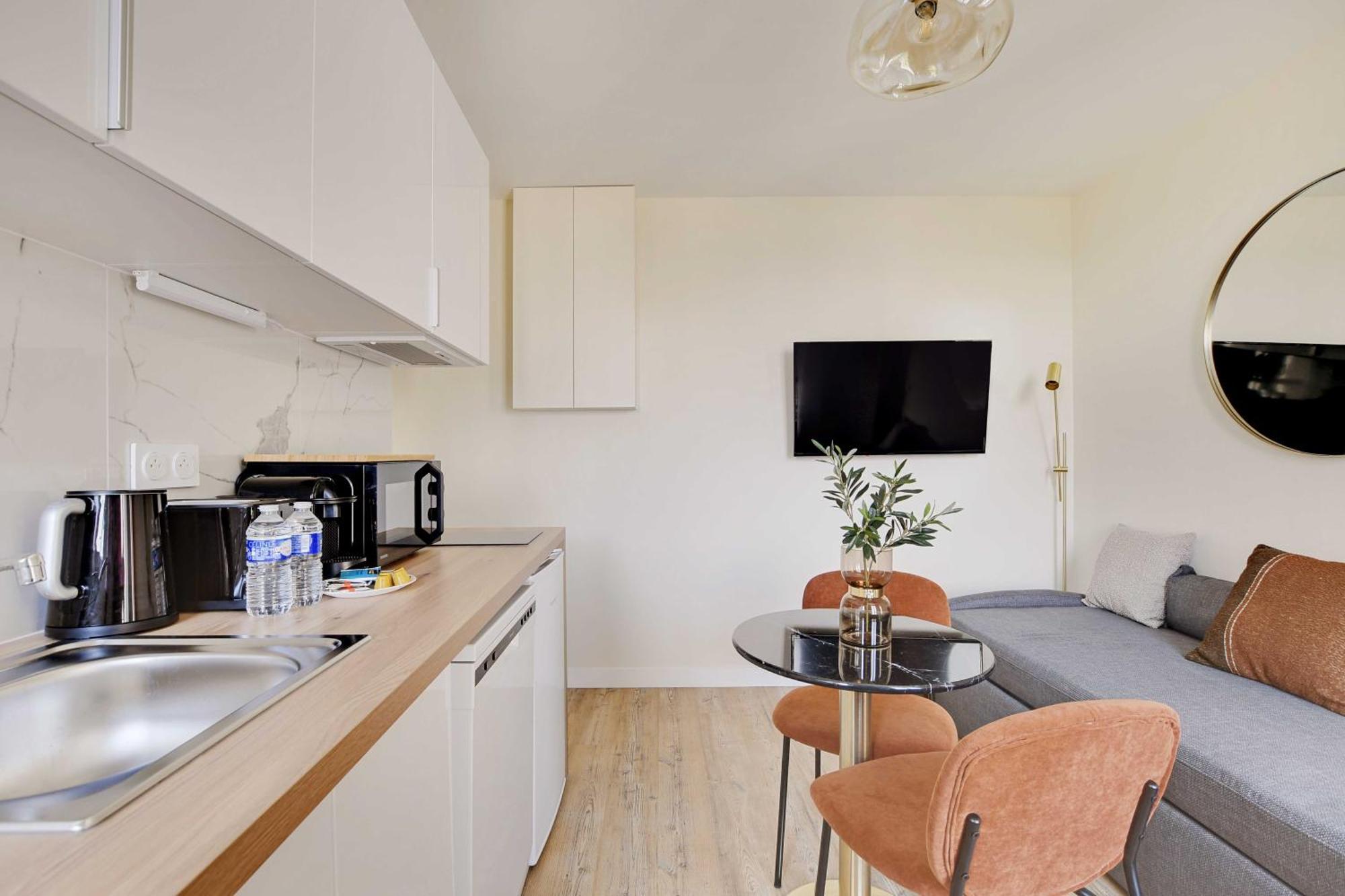Cosy Apartment - 1Bdr For 3P - Иври сюр Сен Екстериор снимка
