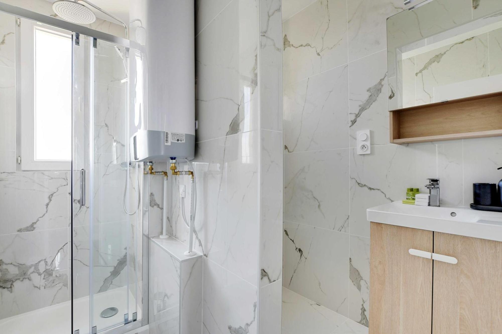 Cosy Apartment - 1Bdr For 3P - Иври сюр Сен Екстериор снимка